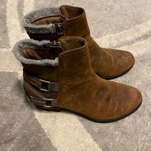Sorel ankle boots